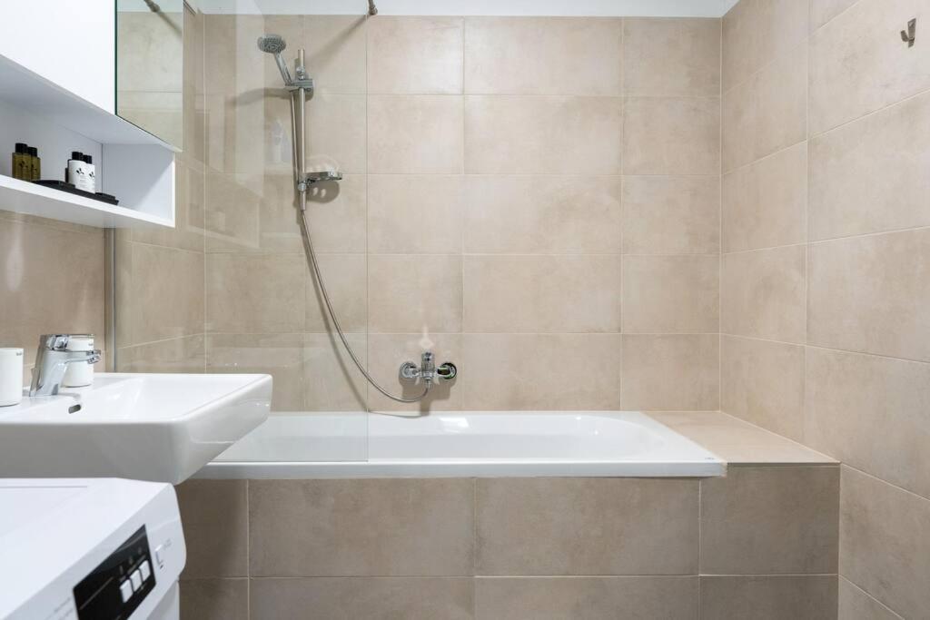 Apartamento 1Br Excellence, Fast To Centre By Hm Viena Exterior foto